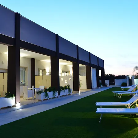 فندق مبيت وإفطار Il Fiorone توري كان