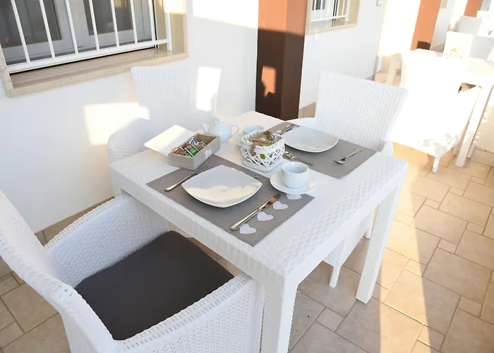 Il Fiorone Oda ve Kahvaltı Torre Canne